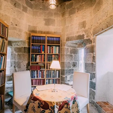 Château Du Maison d'hôtes 3*